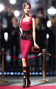 {{photo.Alt || photo.Description || 'Кукла Barbie Gold Label Collection Неrvе Legеr by Mаx Аzriа'}}